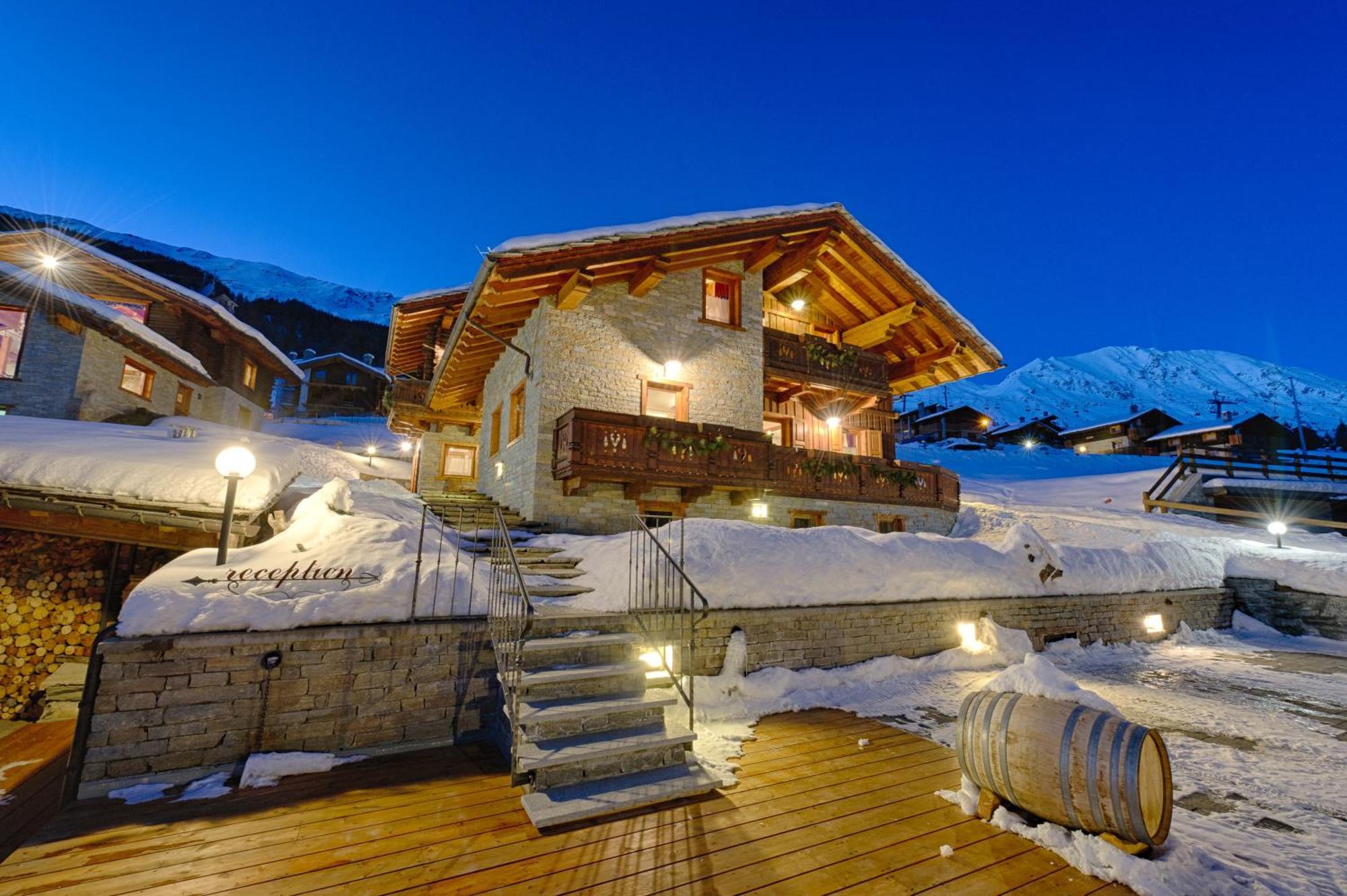 Residence Lo Peyo Champoluc Eksteriør billede